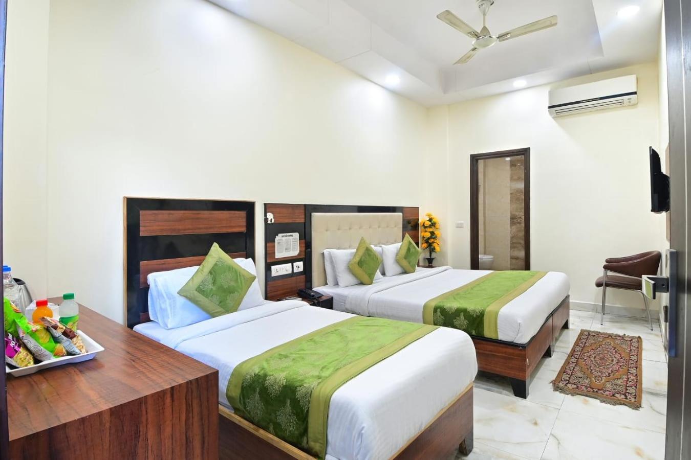 Hotel Emporio View - New Delhi Railway Station - Paharganj Екстер'єр фото