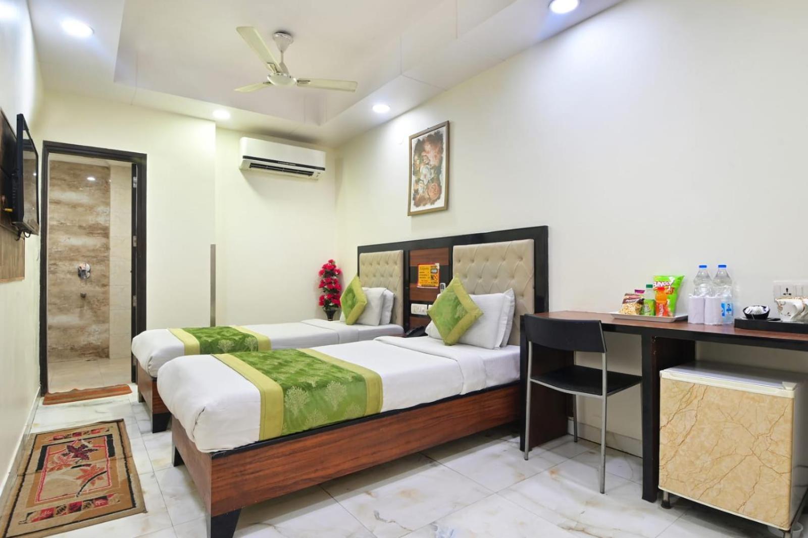 Hotel Emporio View - New Delhi Railway Station - Paharganj Екстер'єр фото