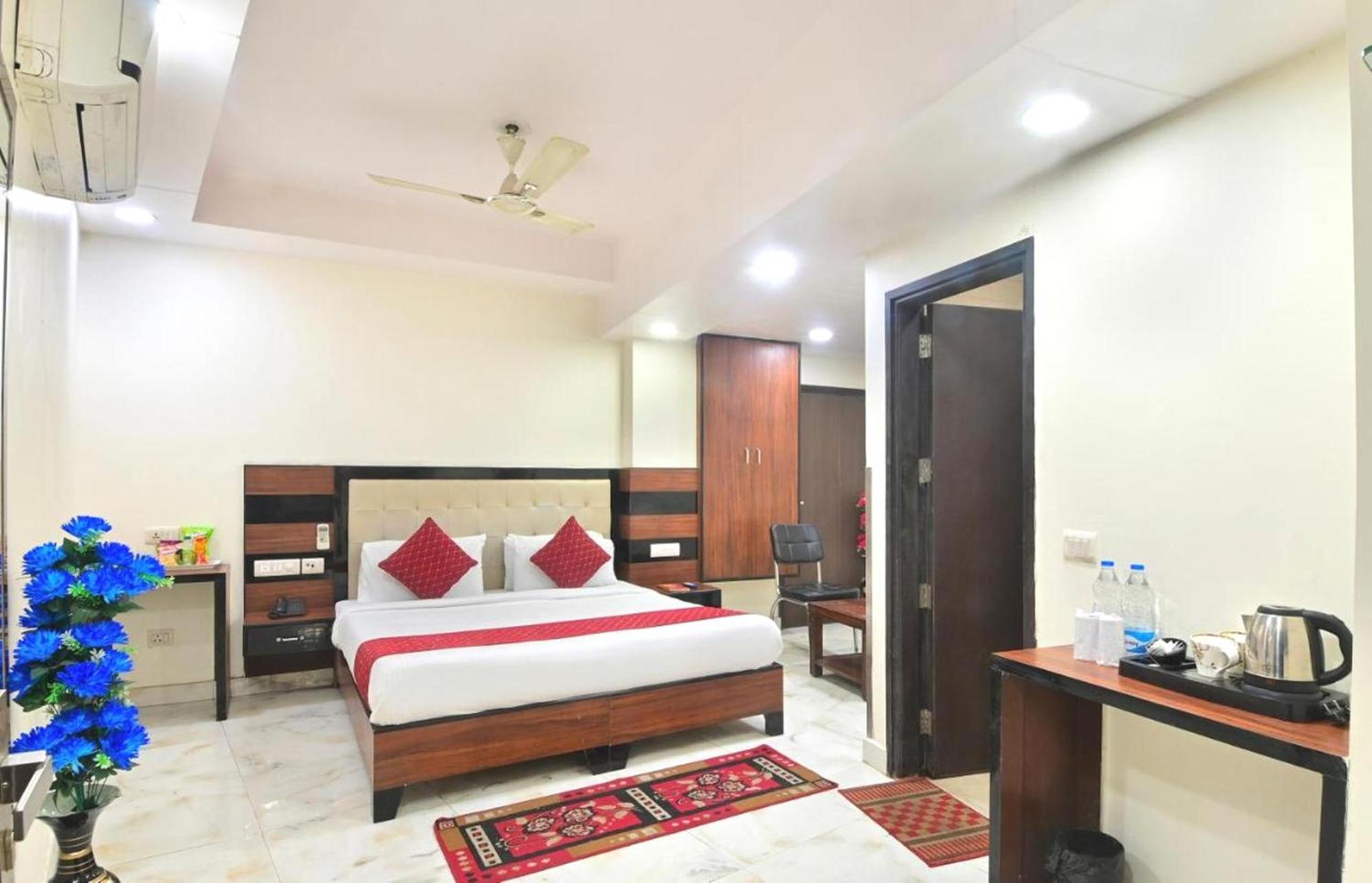 Hotel Emporio View - New Delhi Railway Station - Paharganj Екстер'єр фото