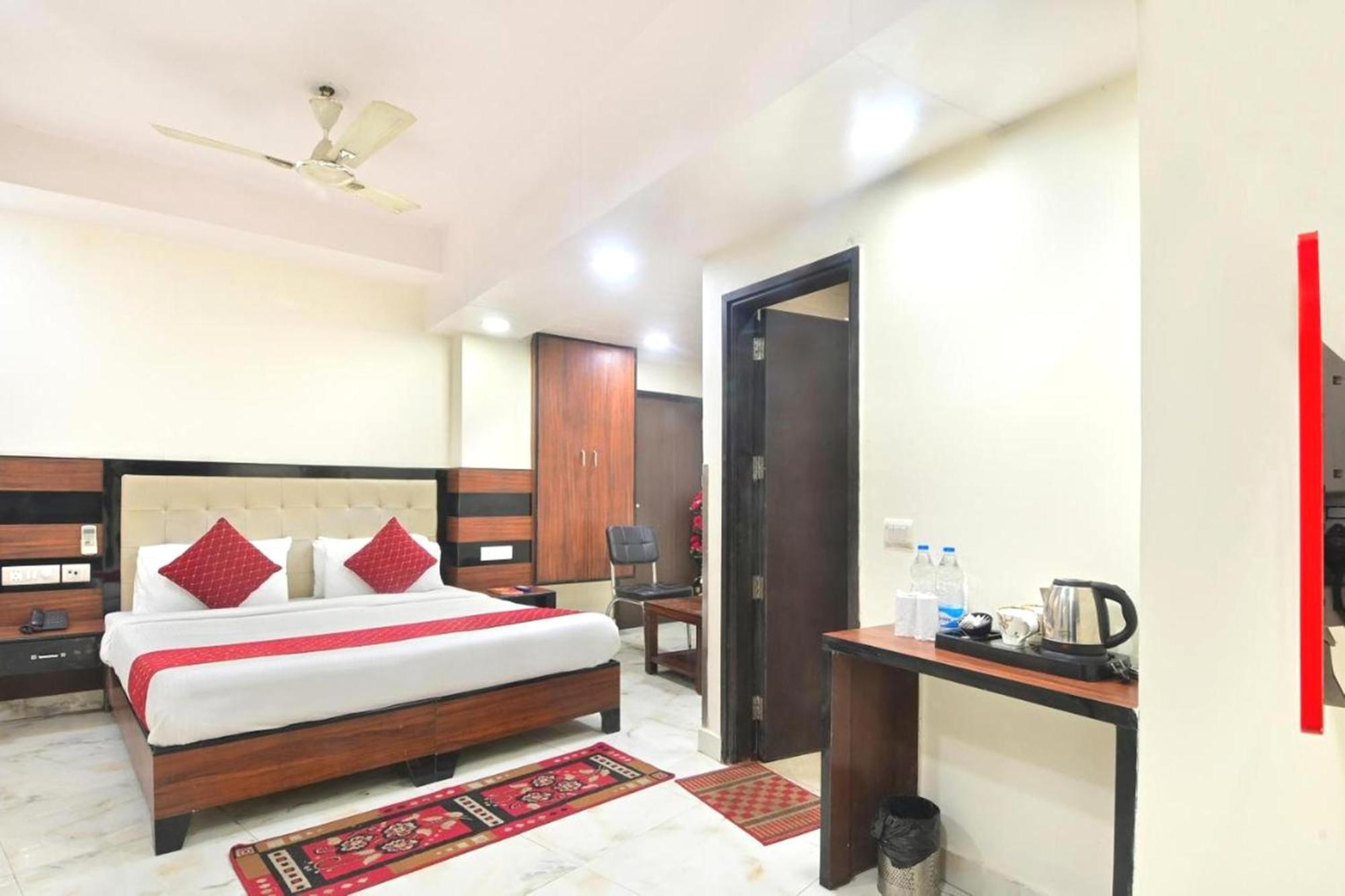 Hotel Emporio View - New Delhi Railway Station - Paharganj Екстер'єр фото