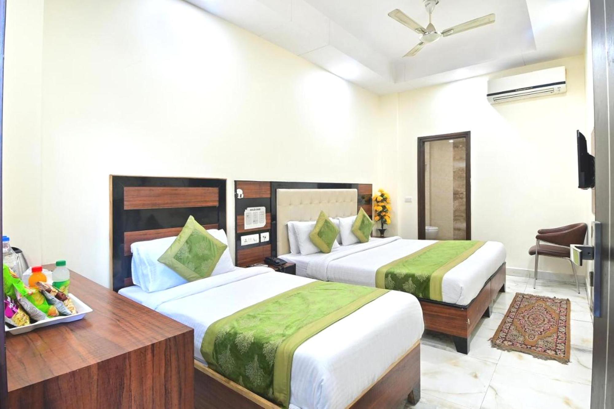 Hotel Emporio View - New Delhi Railway Station - Paharganj Екстер'єр фото