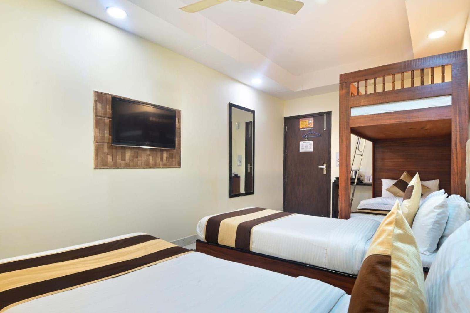 Hotel Emporio View - New Delhi Railway Station - Paharganj Екстер'єр фото