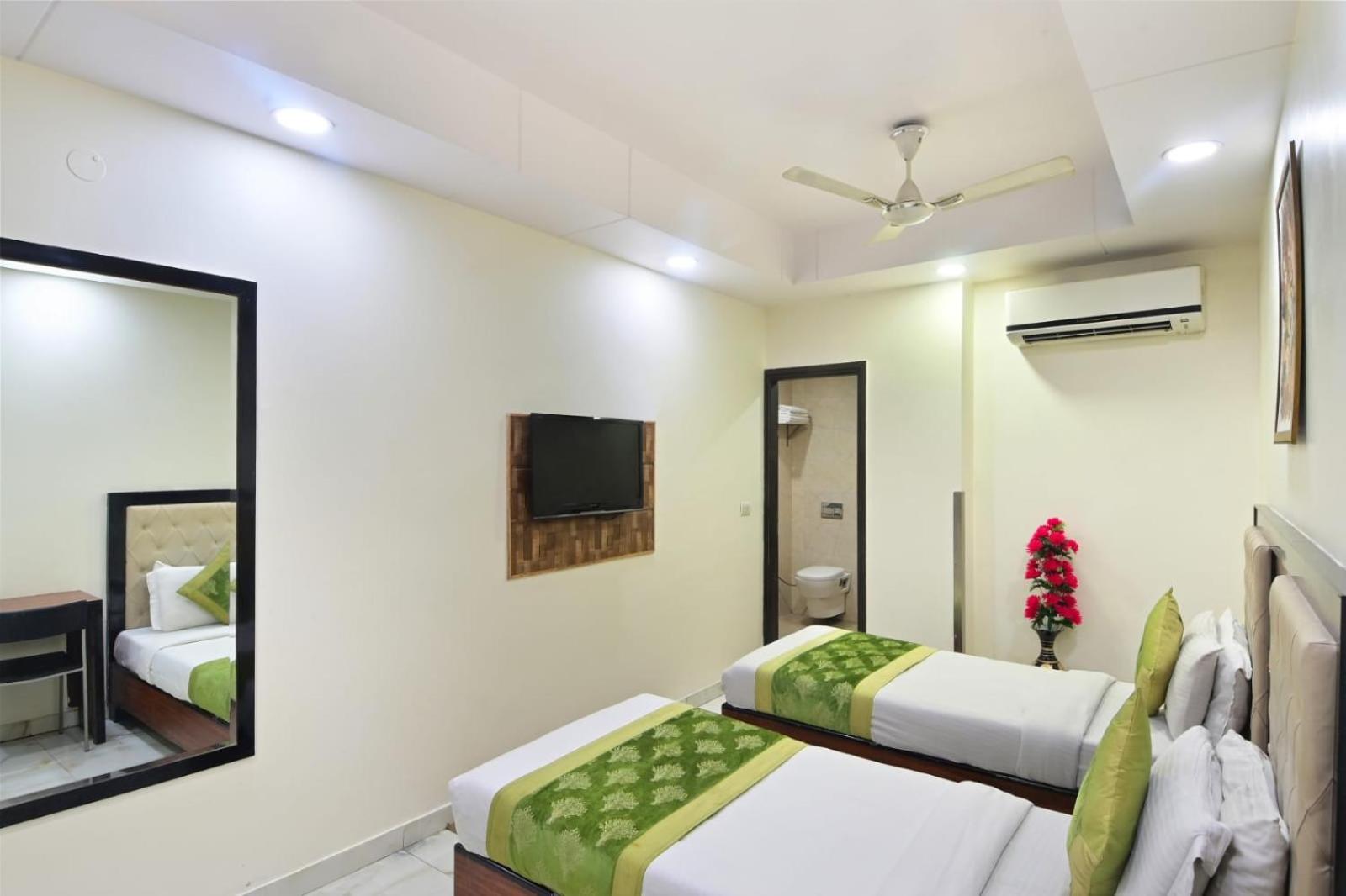 Hotel Emporio View - New Delhi Railway Station - Paharganj Екстер'єр фото