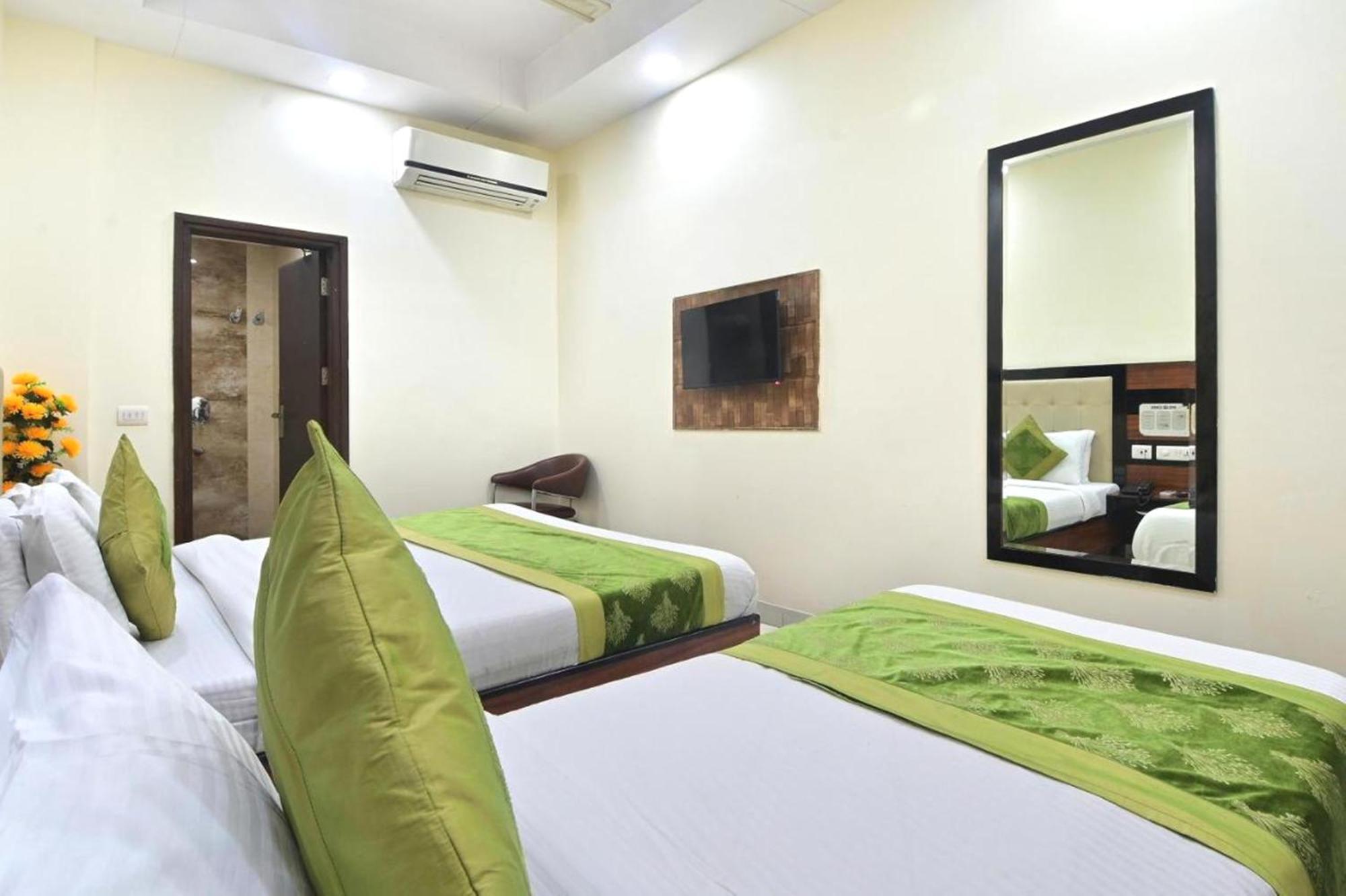 Hotel Emporio View - New Delhi Railway Station - Paharganj Екстер'єр фото
